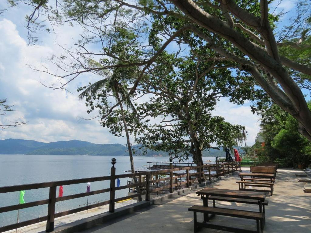 Batangas Anilao Awari Bay Resort מראה חיצוני תמונה